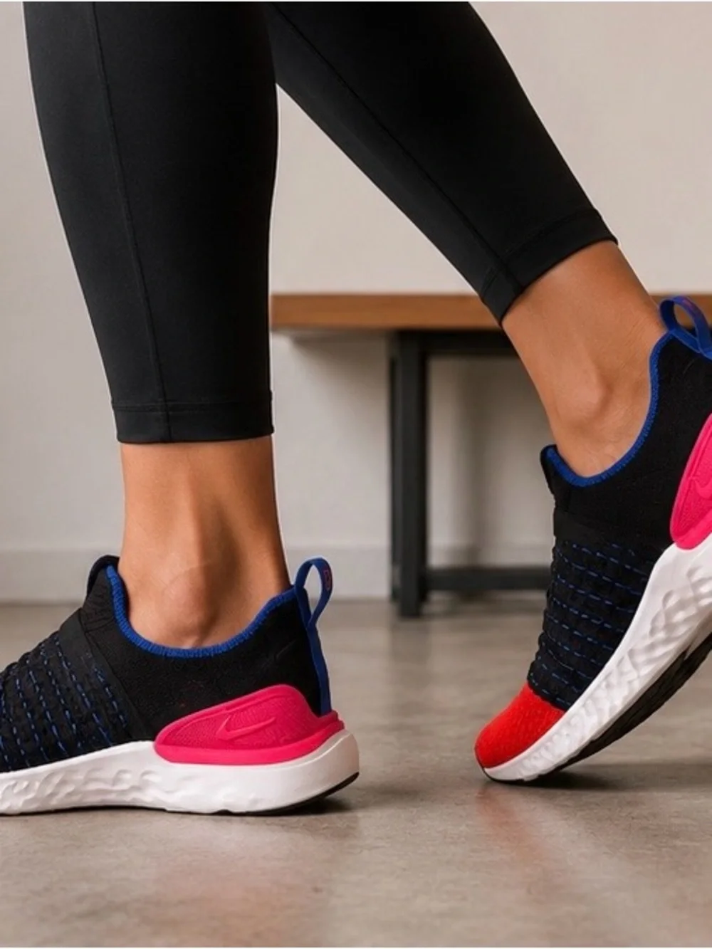 Nike React Phantom Run Flyknit 2 Women's Size 8 Running Shoes Bright Crimson